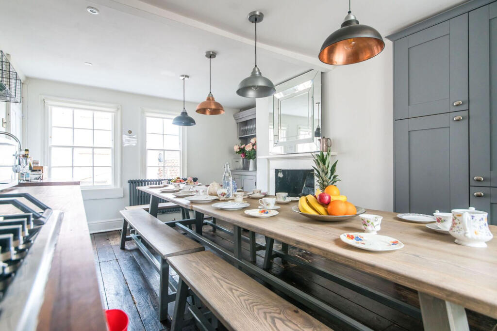 Bath Townhouse Holiday Rental Kitchen