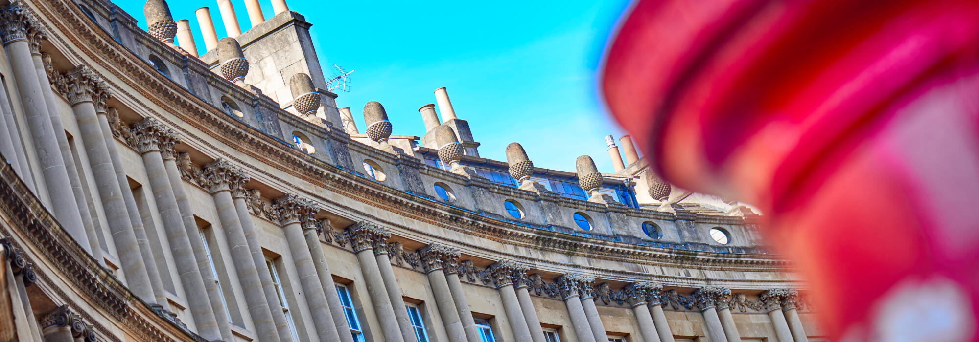 Royal Crescent Bath Holiday Rentals Scaled Aspect Ratio 2000 700