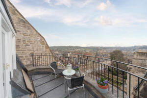 Apartment Central Bath Rental